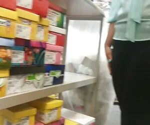Một ngắn, da đen, người phụ gái xinh hàn quốc xxx nữ lớn trong đúc Giê.