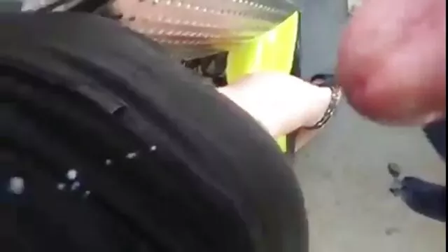 Thuyết phục nữ với mái tóc xxx videos han quoc ngắn để hút cocks cam