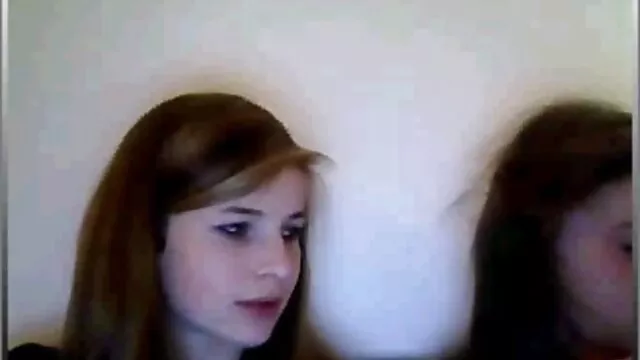 Nhóm gái hàn xxx trên ghế